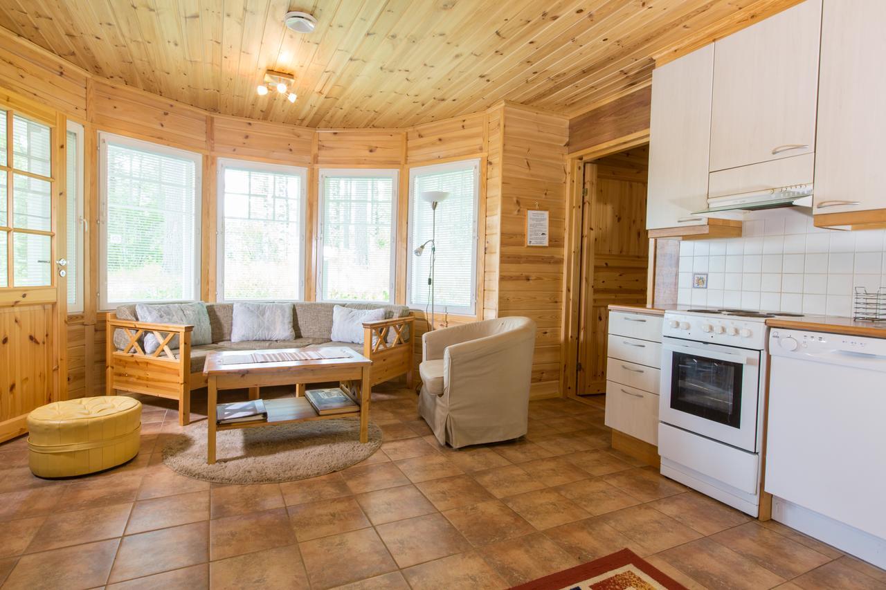 Resort Naaranlahti Cottages ภายนอก รูปภาพ
